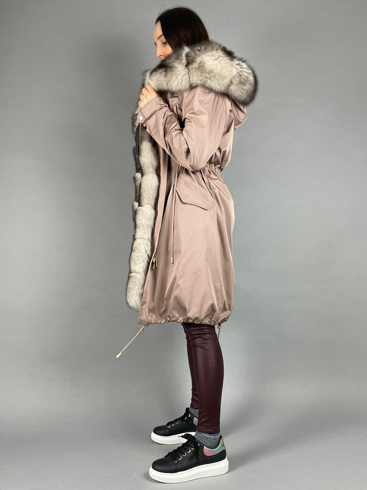 Parka LUX pūderrozā ar melnbaltu kažokādu, 103 cm