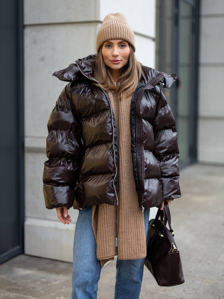 Piumino oversize in raso marrone scuro