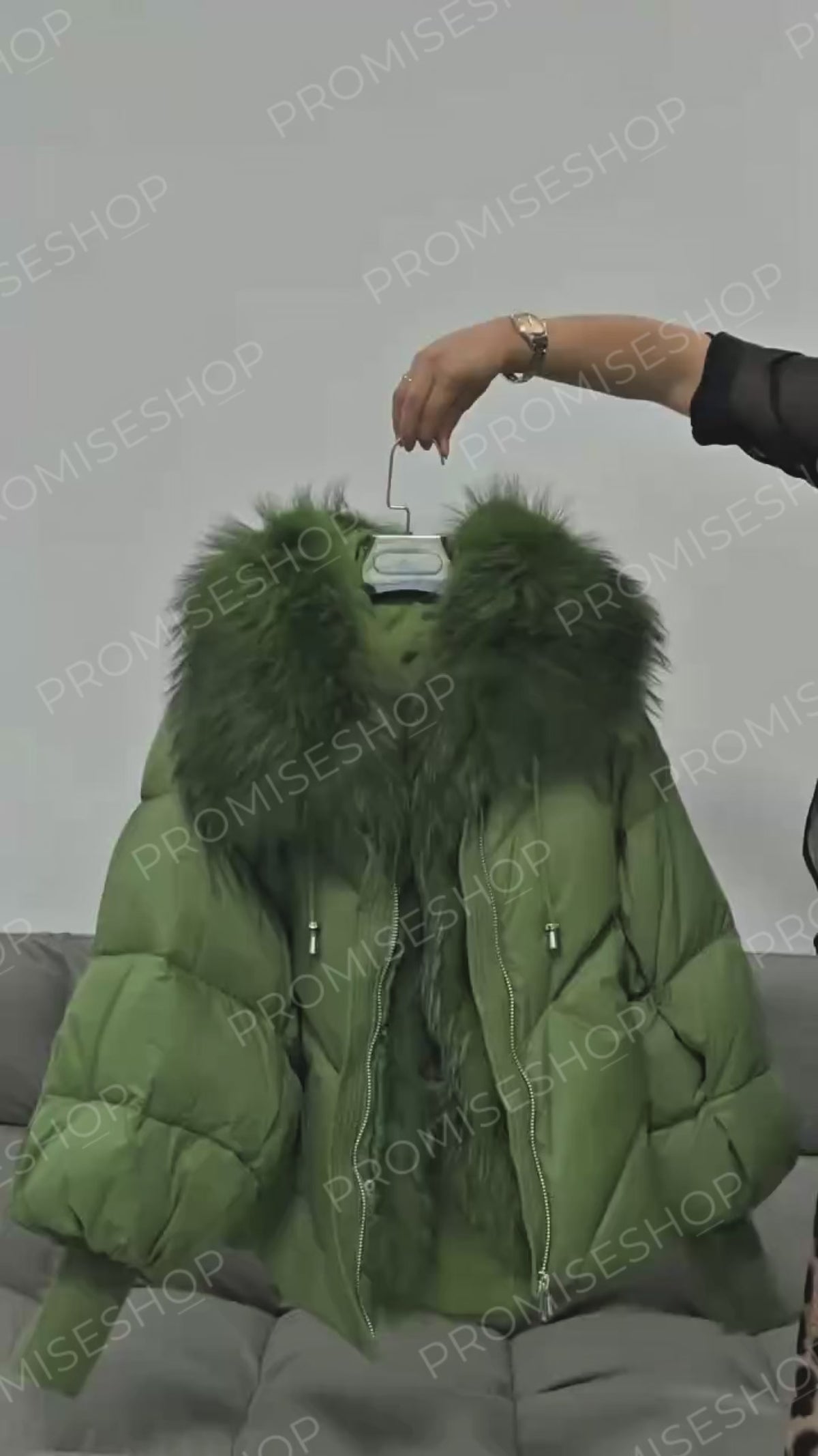 DOWN JACKET FOR WOMAN