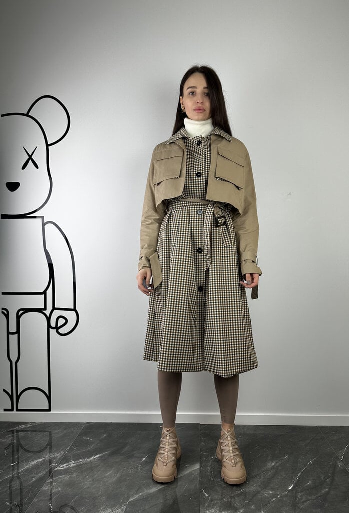 Beigie Trench coat with attaching sleeves