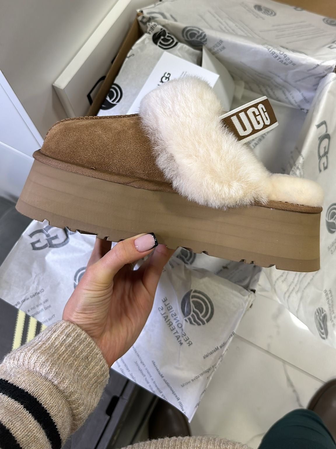 Čības UGG Funkette